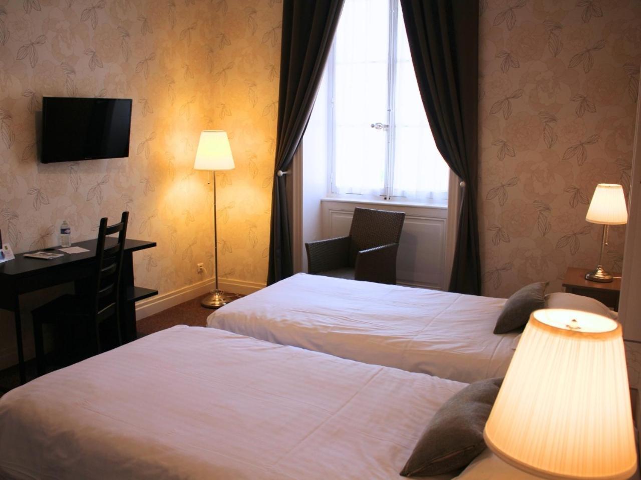 Grand Hotel De Bourbon-Lancy - Spa Et Restaurant - Logis Ngoại thất bức ảnh
