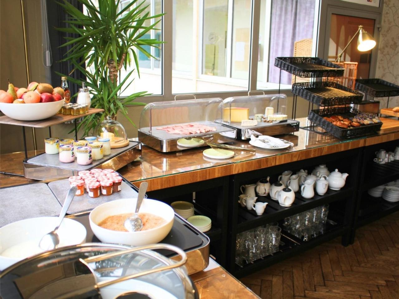 Grand Hotel De Bourbon-Lancy - Spa Et Restaurant - Logis Ngoại thất bức ảnh