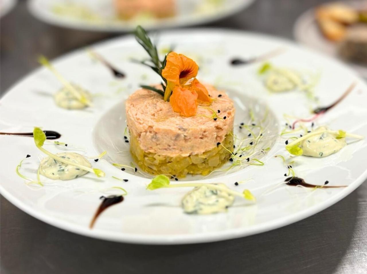 Grand Hotel De Bourbon-Lancy - Spa Et Restaurant - Logis Ngoại thất bức ảnh