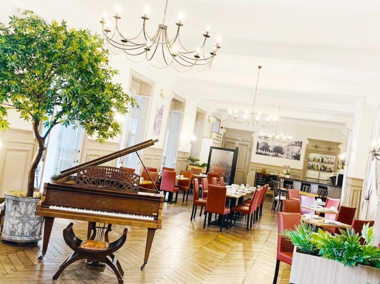 Grand Hotel De Bourbon-Lancy - Spa Et Restaurant - Logis Ngoại thất bức ảnh