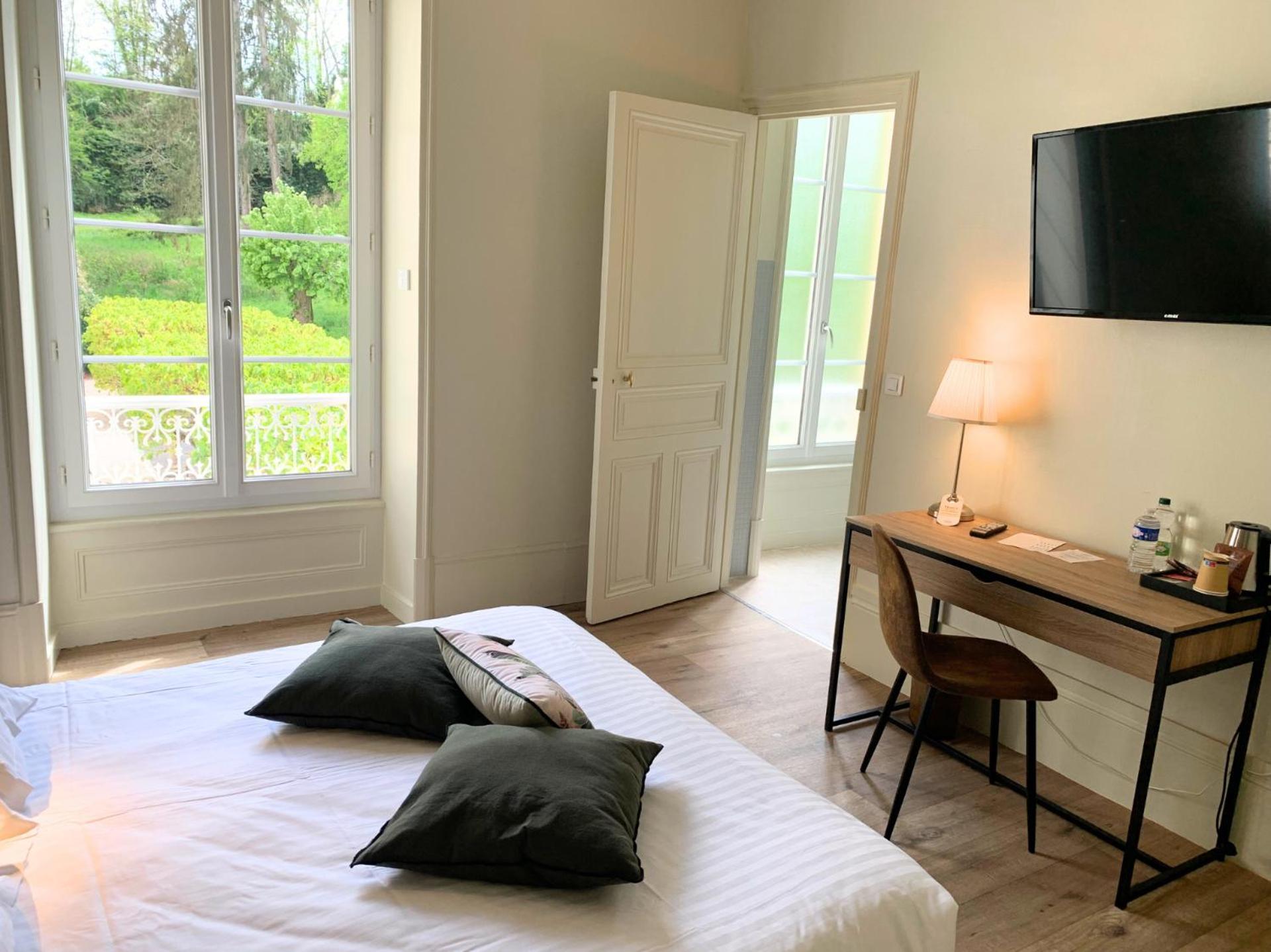 Grand Hotel De Bourbon-Lancy - Spa Et Restaurant - Logis Ngoại thất bức ảnh